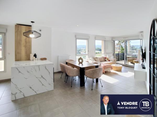 FRONTONAS - GRAND T3 AVEC TERRASSE - GARAGE FERME - PLACE DE PARKING