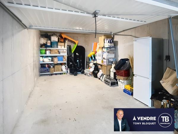 FRONTONAS - GRAND T3 AVEC TERRASSE - GARAGE FERME - PLACE DE PARKING