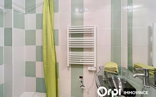 Immeuble à vendre    6 pièces • 88 m2 Neuvéglise