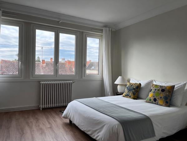 Maison 8 pièces à vendre Châtellerault - 86100 / Réf: 11966