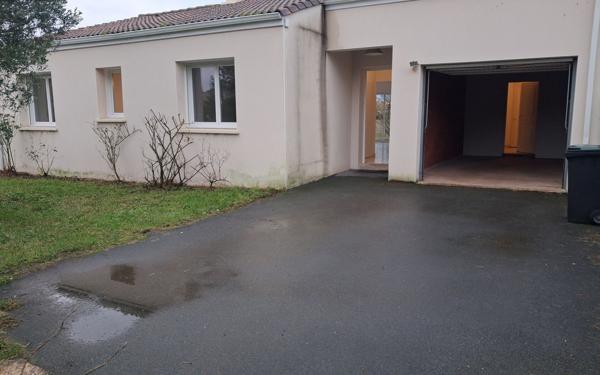 Maison à louer    4 pièces •  Étaules