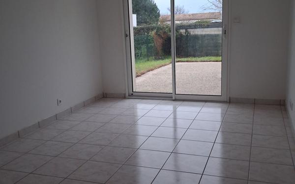 Maison à louer    4 pièces •  Étaules