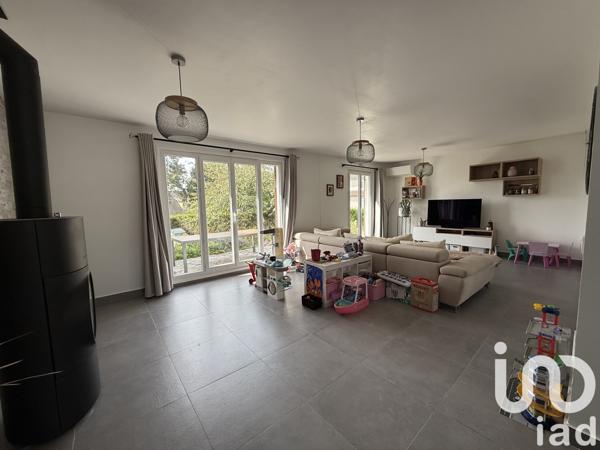 Maison à vendre 7 pièces 172 m² Vert-Saint-Denis