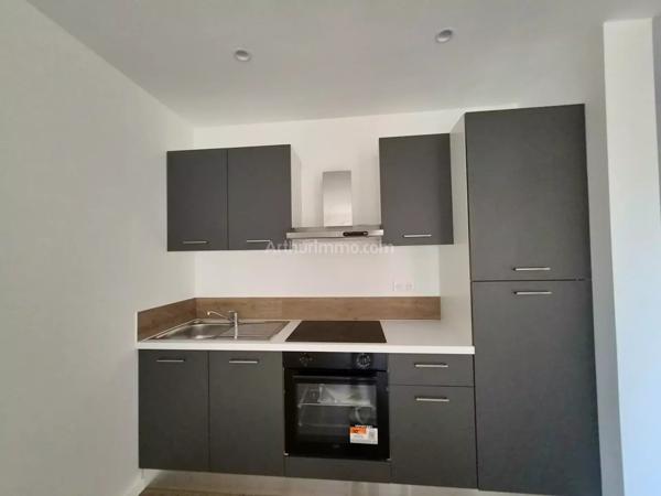 Location                                                      Appartement
                        
                     2 pièces                      47 m2                     à Callas