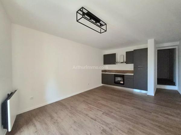 Location                                                      Appartement
                        
                     2 pièces                      47 m2                     à Callas