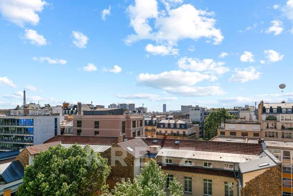 Duplex à l'avant dernier étage et sa terrasse paysagée