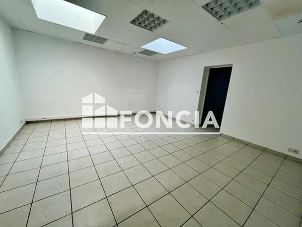 Location Local commercial 2 pièces 100 m² - 2 RUE DE LATOUCHE TREVILLE Brest 29200