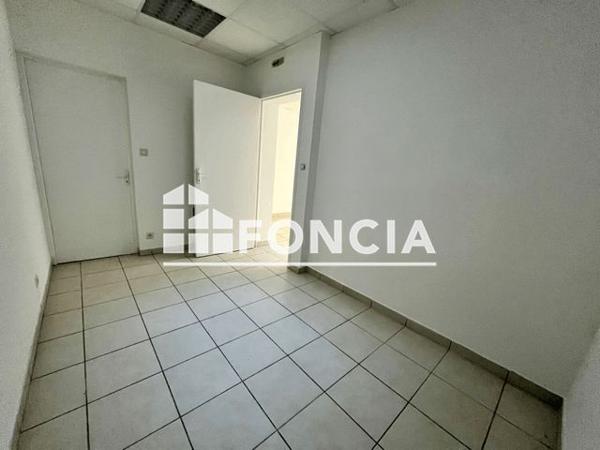 Location Local commercial 2 pièces 100 m² - 2 RUE DE LATOUCHE TREVILLE Brest 29200