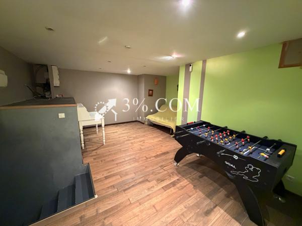 Maison
                                                                                                                                                                                                                                                                                                                        5 pièce(s)                                                                                                                                                                                                          3 chambre(s)                                                                                                                                                                                                          141  m²