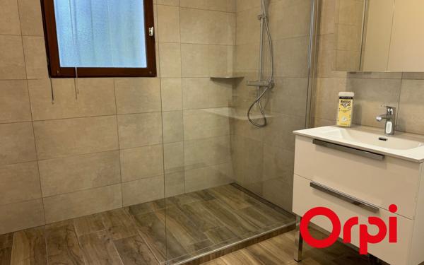 Maison à vendre    5 pièces •  Saint-Genis-Laval