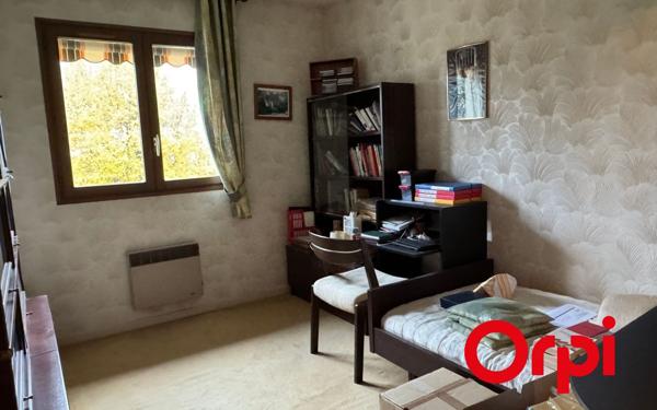 Maison à vendre    5 pièces •  Saint-Genis-Laval