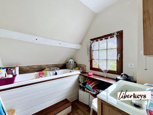 Maison normande de caractère  sur 1818 m² de terrain - 4 chambres - garage