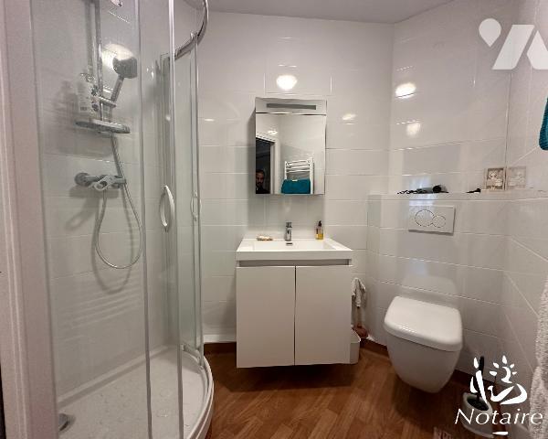 RENAGE, propriété à rénover de 303 m² avec dépendances sur un terrain de 972 m².