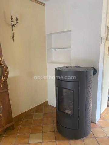 A Nersac,16, proche de toutes les commodités, maison à vendre prête à habiter, juste à rafraîchir.