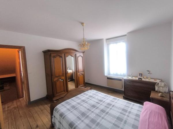 Maison avec jardin, terrasse et garage