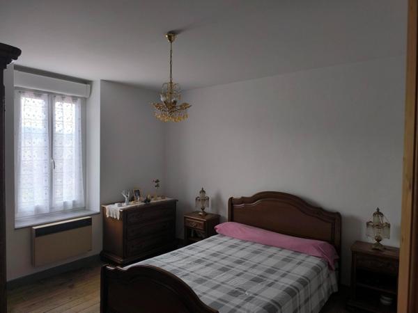 Maison avec jardin, terrasse et garage