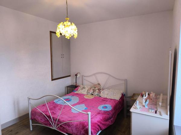 Maison avec jardin, terrasse et garage