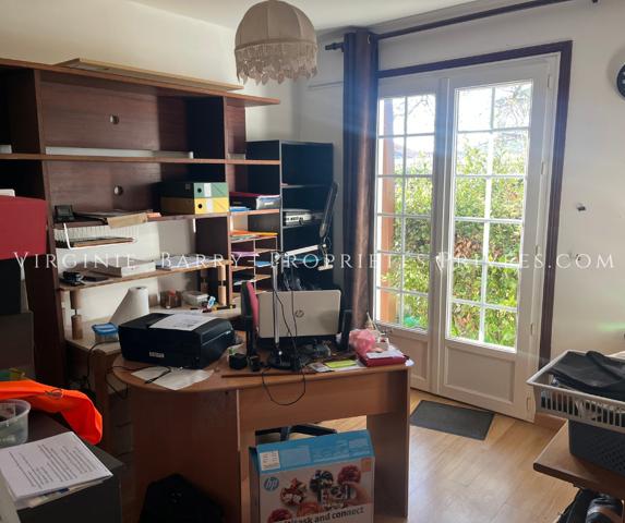 BELLE MAISON T5 DE PLAIN PIED NON MITOYENNE