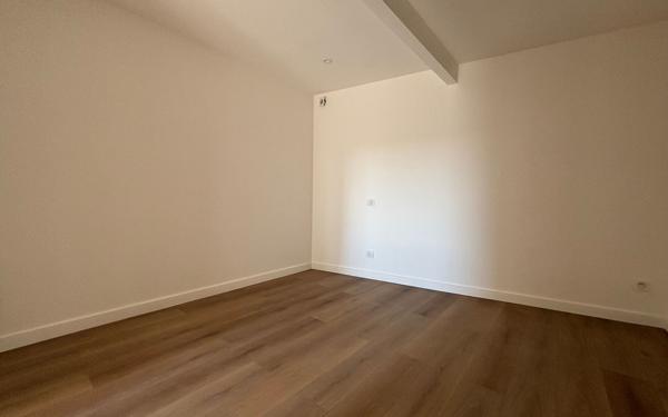 Appartement à vendre    2 pièces • 45,46 m2 Peymeinade