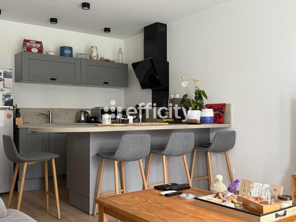 Appartement
         2 pièces
        - 43 m² Exclusivité 174 000 € *