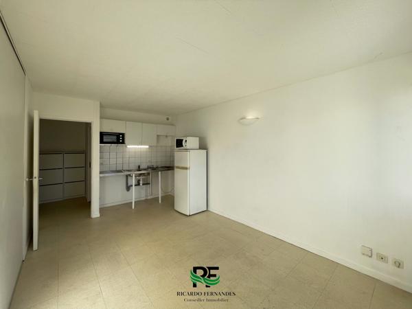 T1 bis 33 m² – Coin nuit séparé – DPE C – Parking sécurisé – Annecy Loverchy