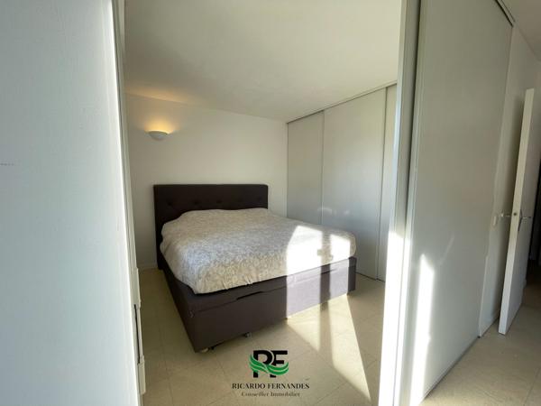 T1 bis 33 m² – Coin nuit séparé – DPE C – Parking sécurisé – Annecy Loverchy