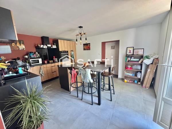 MAISON EN PIERRE 4 CHAMBRES ET DEPENDANCE A THORIGNE