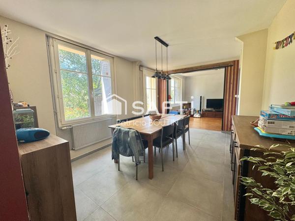 MAISON EN PIERRE 4 CHAMBRES ET DEPENDANCE A THORIGNE