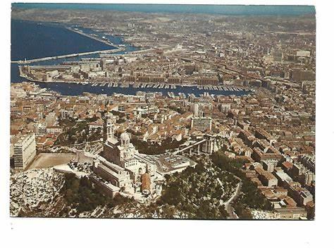 La valentine (13011) TRES RARE 11% Idéal investisseur Rentabilité à 11% ou primo-accédant Appartement T2 d'une surface de 41m² ave