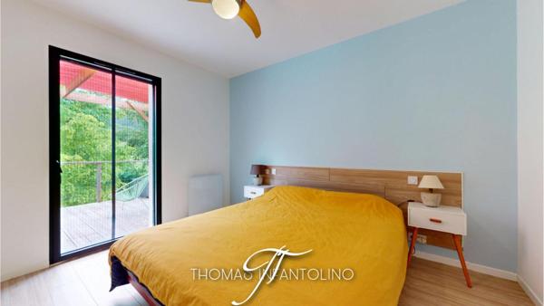 EN EXCLUSIVITE - PLAIN PIED - 3 CHAMBRES - SOUS SOL - PISCINE