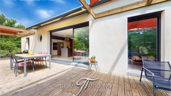 EN EXCLUSIVITE - PLAIN PIED - 3 CHAMBRES - SOUS SOL - PISCINE