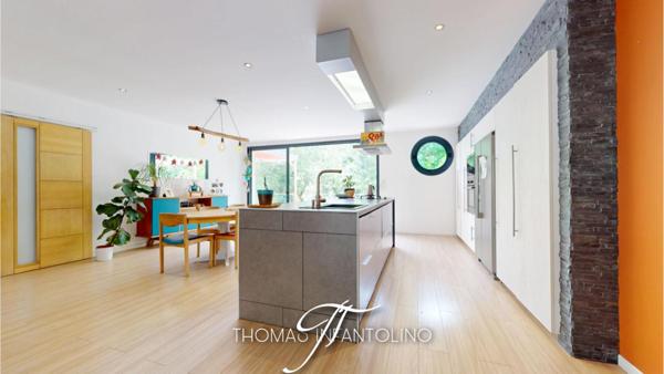 EN EXCLUSIVITE - PLAIN PIED - 3 CHAMBRES - SOUS SOL - PISCINE