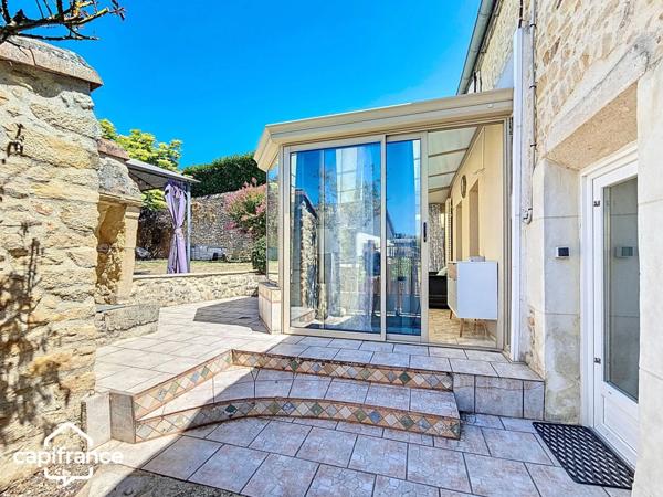 À vendre – Maison en pierre avec jardin, 3 chambres et dépendances – Saint-Jean-de-Thouars (79)