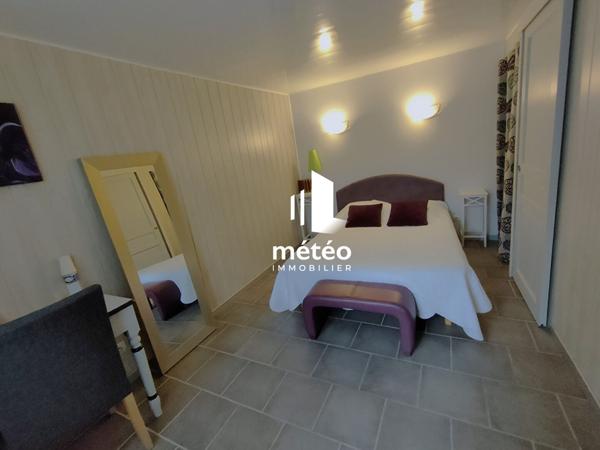 Maison de 265 m² -11 pièces – LUCON