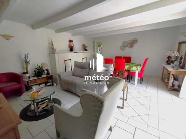 Maison de 265 m² -11 pièces – LUCON