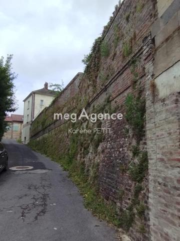 Immeuble à AUNEUIL, 60390 - 440m²