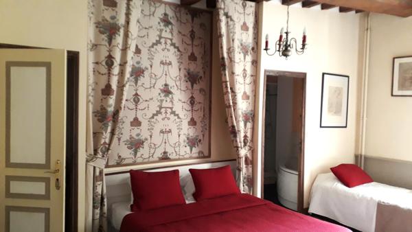 MANOIR CLASSÉ MONUMENT HISTORIQUE – LAVAL (53)