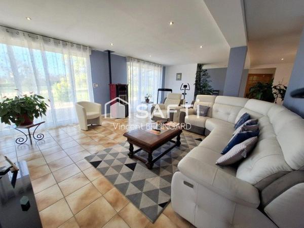 Maison 10 pièces 7 chambres avec appartement indépendant sur 22000m² de terrain