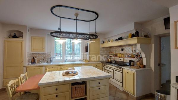 Charmante maison provençale avec piscine et dépendance – À 20 minutes de Saint-Rémy-de-Provence