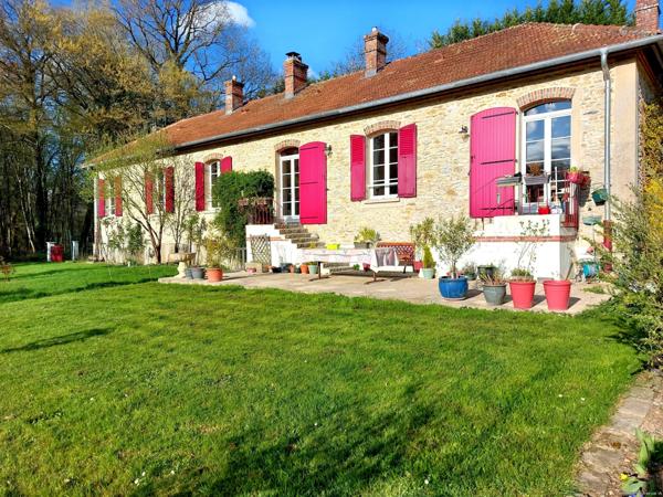 77, Montereau, maison en pierre , très bon état sur environ 1hectare