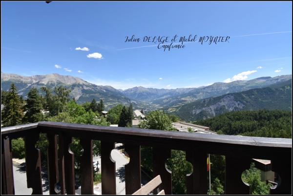 Pra Loup – Appartement plein sud avec vue panoramique, balcon, cave et casier à skis