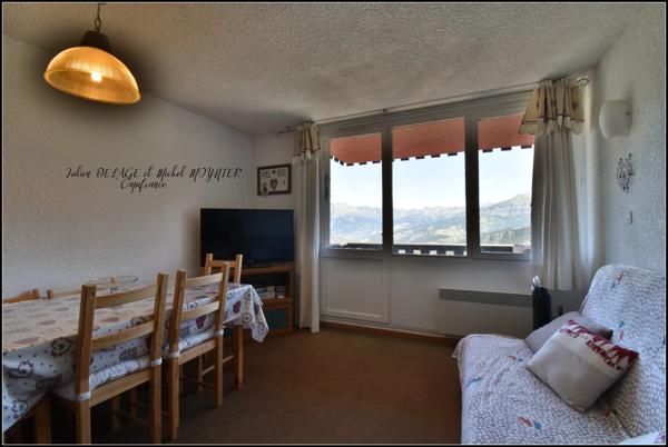 Pra Loup – Appartement plein sud avec vue panoramique, balcon, cave et casier à skis