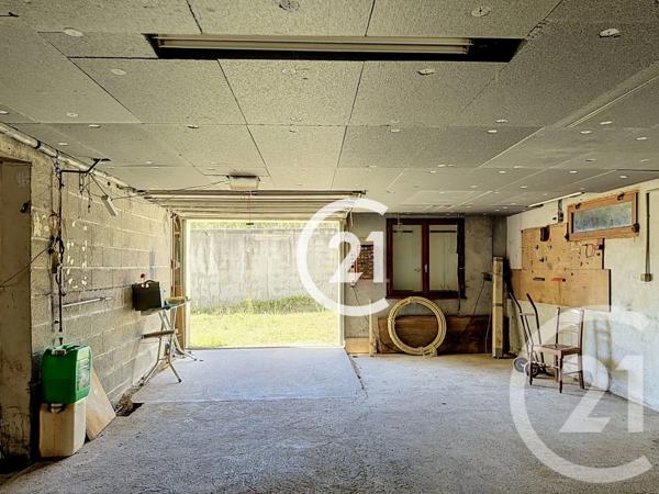 Maison à vendre  5 pièces - 125 m 2   MERPINS  - 16