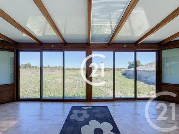 Maison à vendre  5 pièces - 125 m 2   MERPINS  - 16