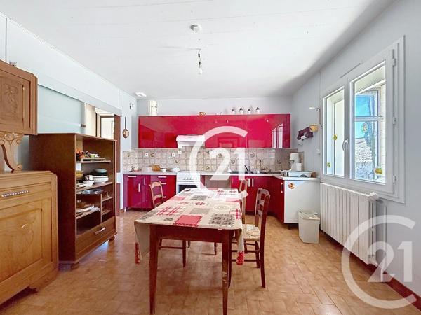 Maison à vendre  5 pièces - 125 m 2   MERPINS  - 16