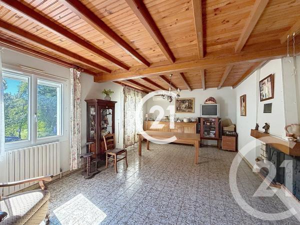 Maison à vendre  5 pièces - 125 m 2   MERPINS  - 16