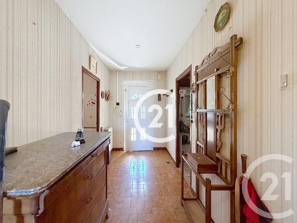 Maison à vendre  5 pièces - 125 m 2   MERPINS  - 16