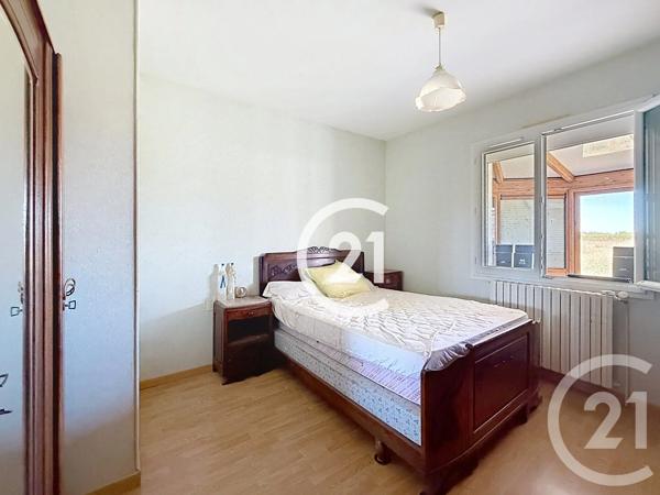 Maison à vendre  5 pièces - 125 m 2   MERPINS  - 16