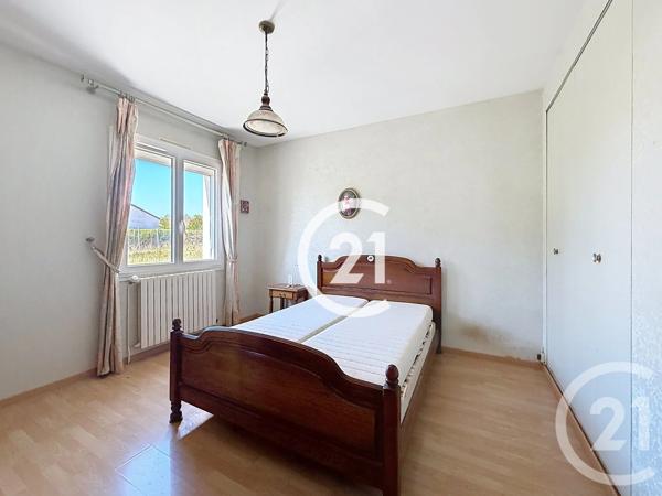 Maison à vendre  5 pièces - 125 m 2   MERPINS  - 16