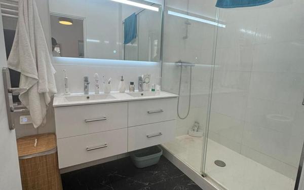 Appartement à vendre    2 pièces • 43,03 m2 Saint-Mandé